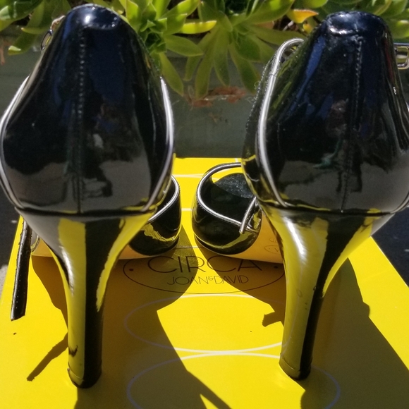 Circa Joan & David DJ Moss Black/White Ankle Strap Heeled Shoes - Picture 3 of 9